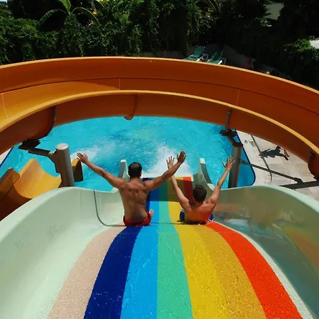 Hotel apartamentowy Okan Tower 4*