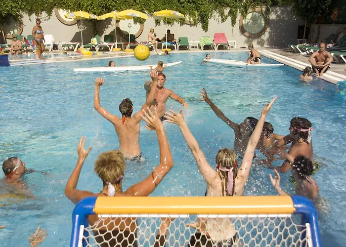 Okan Tower Apartmanhotel 4*