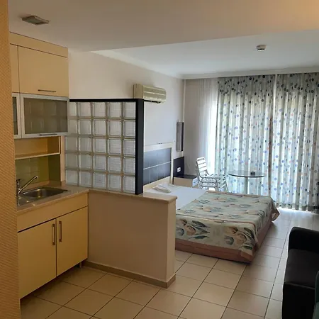 Okan Tower 4*