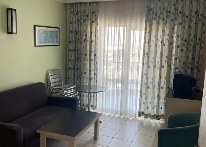 Okan Tower Aparthotel